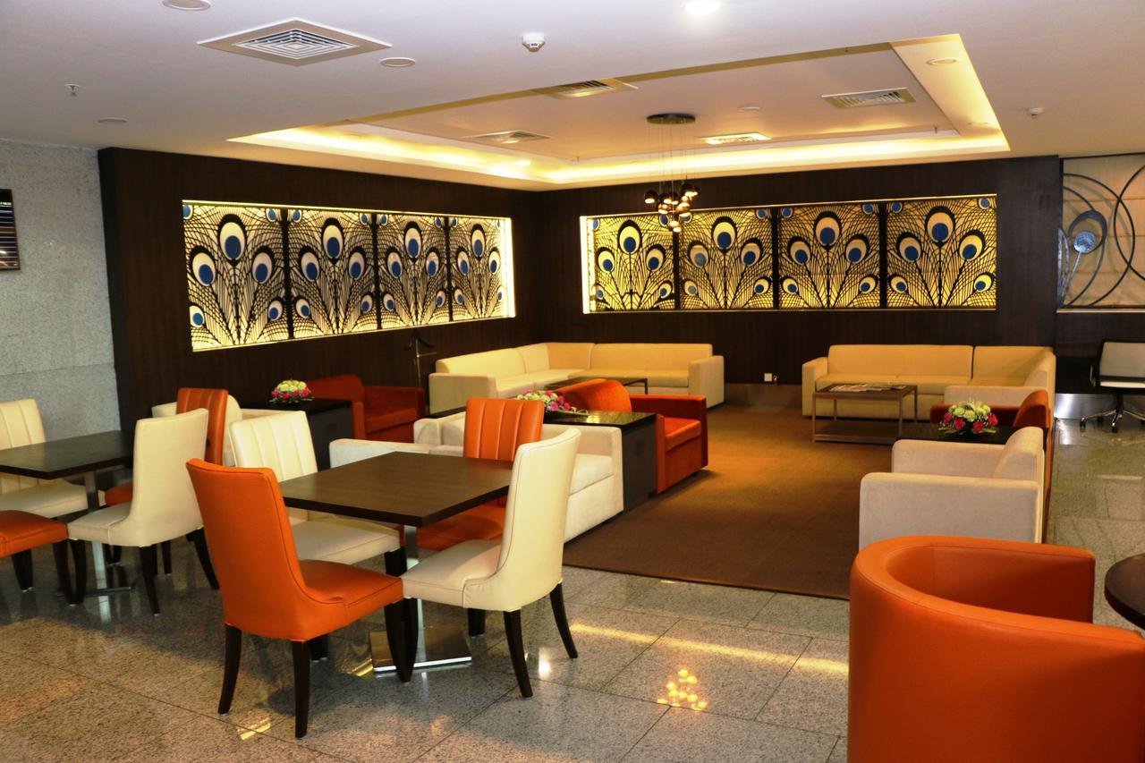 Aviserv Lounge Hotel Bombay Exterior foto